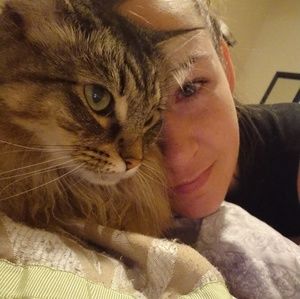 Meet your Posher, Cat